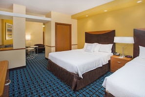 In-room safe, desk, blackout curtains, iron/ironing board - Fairfield Inn & Suites by Marriott Sevierville Kodak (Kodak)