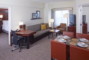 1 bedroom, premium bedding, desk, iron/ironing board
