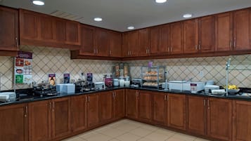 Free daily buffet breakfast