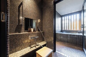 Superior Double Room with Semi-Open-Air Bath | Bathroom | Separate tub and shower, free toiletries, hair dryer, bathrobes - Kyoto Ryokan SAKANOUE (Kyoto)