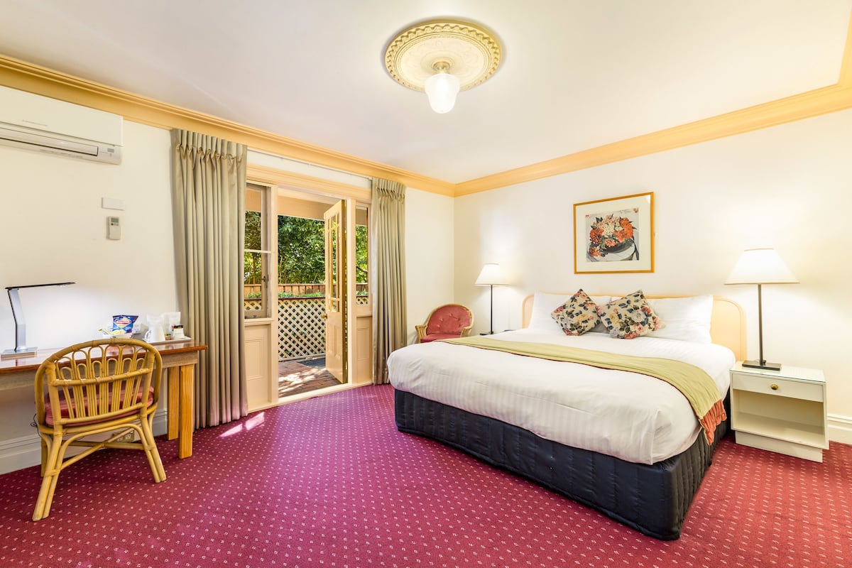 Minibar, desk, iron/ironing board, rollaway beds