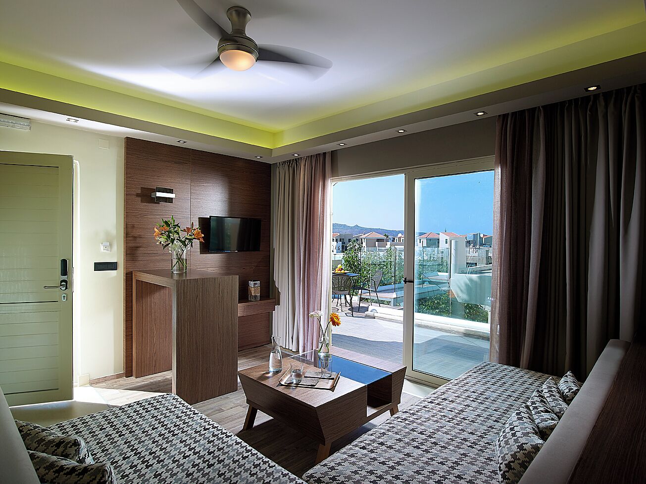 Select Comfort beds, soundproofing, free WiFi, bed sheets