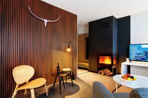 Deluxe Apartment, 1 Queen Bed with Sofa bed | Living area | TV, toys - Lucky Bansko Aparthotel SPA & Relax (Bansko)