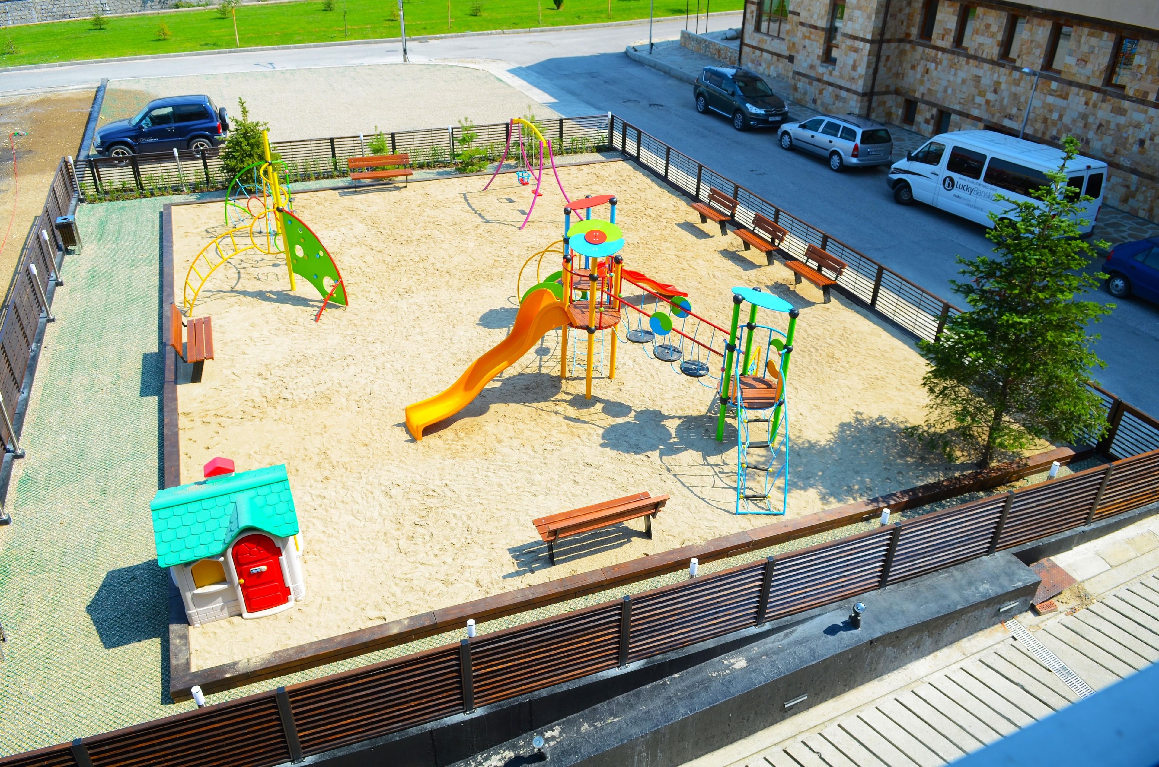 children’s play area – outdoor