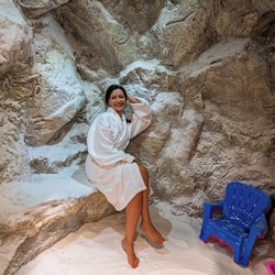 Sauna, hot tub, steam room, Turkish bath/hammam, body treatments