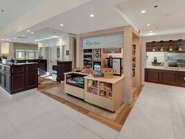 Snack bar