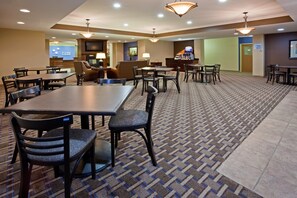 Free daily buffet breakfast  - Holiday Inn Express Devils Lake by IHG (Devils Lake)