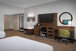 In-room safe, iron/ironing board, free cribs/infant beds, rollaway beds - Hampton Inn & Suites-Knoxville/North I-75 (Knoxville)