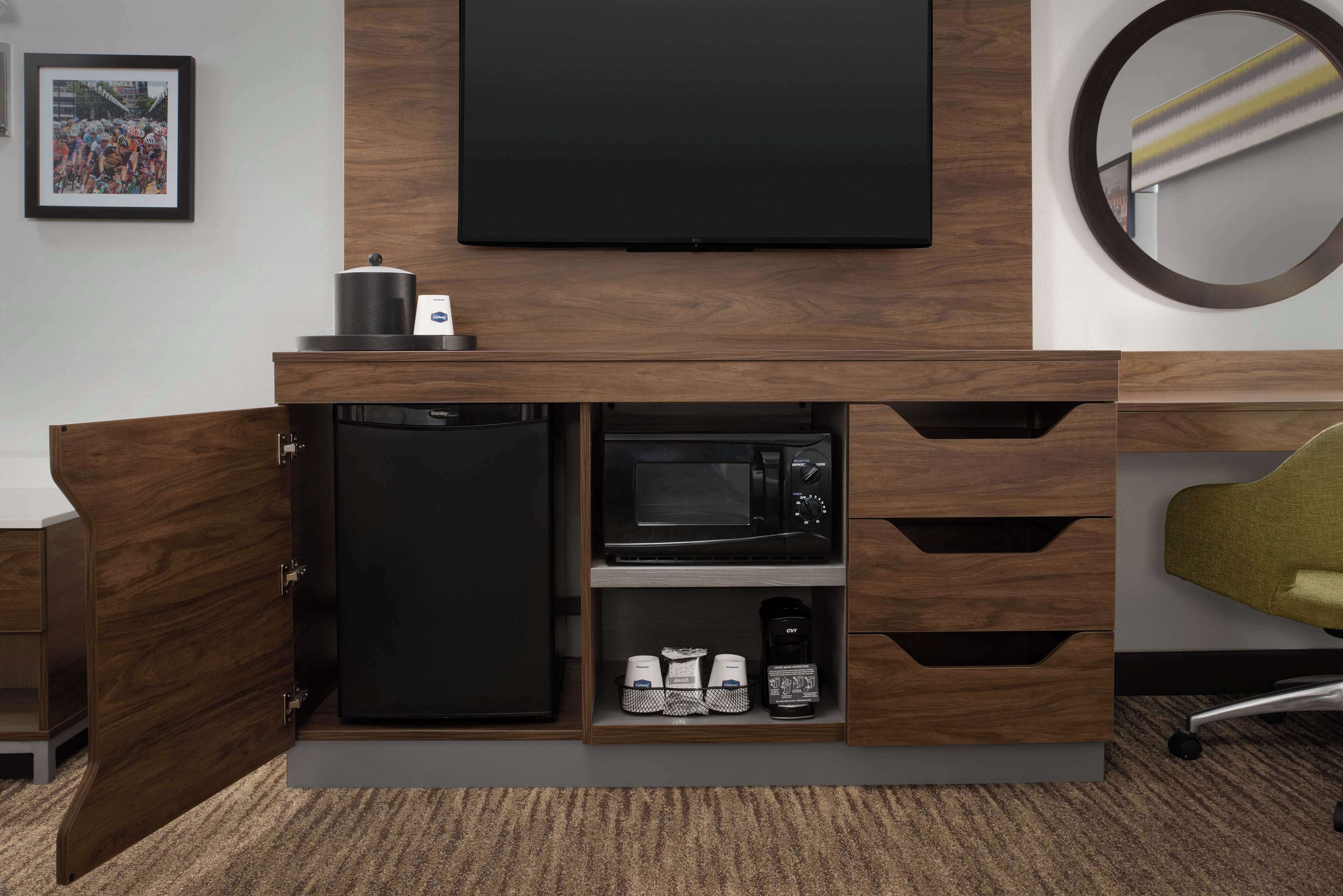 In-room safe, iron/ironing board, free cots/infant beds, rollaway beds