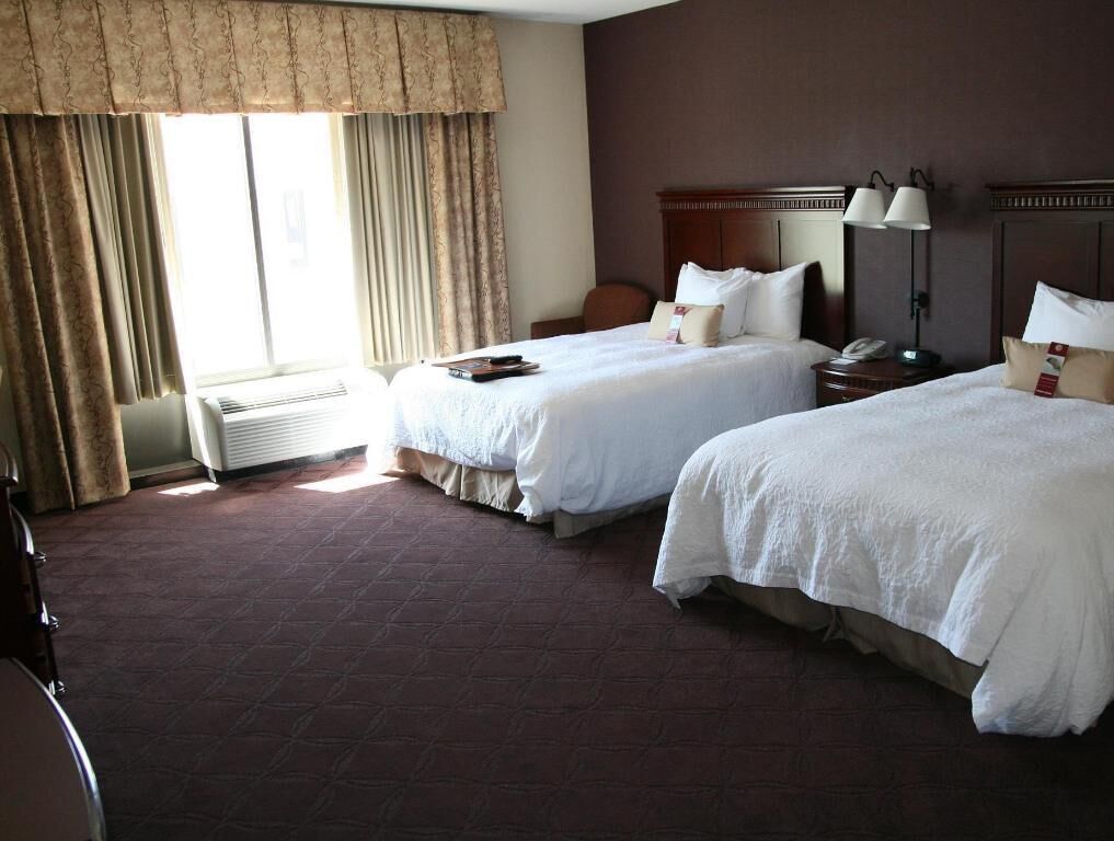 Premium bedding, in-room safe, blackout drapes, iron/ironing board
