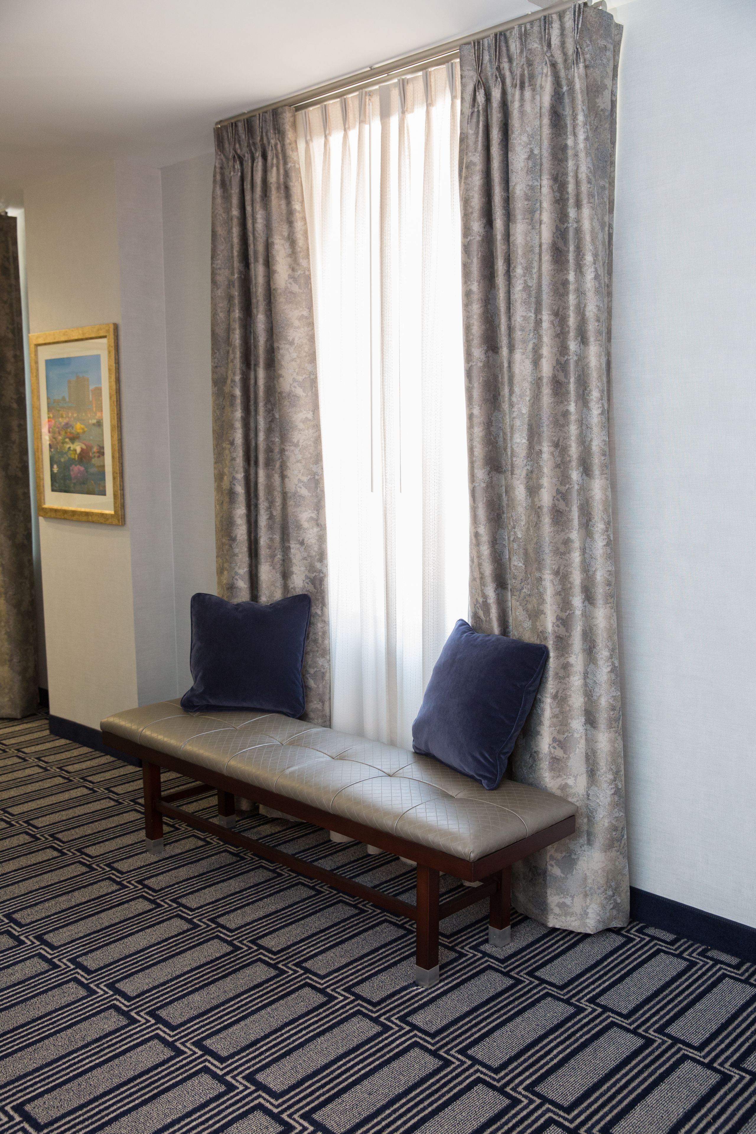 room | hypo-allergenic bedding, in-room safe, laptop workspace