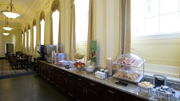 Desayuno buffet incluido todos los días