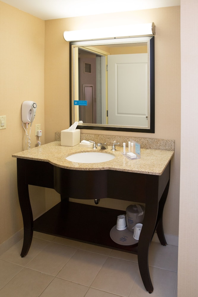 Hampton Inn & Suites Providence Downtown by null