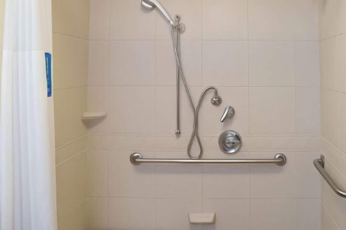 Bathroom | Free toiletries, hair dryer, towels