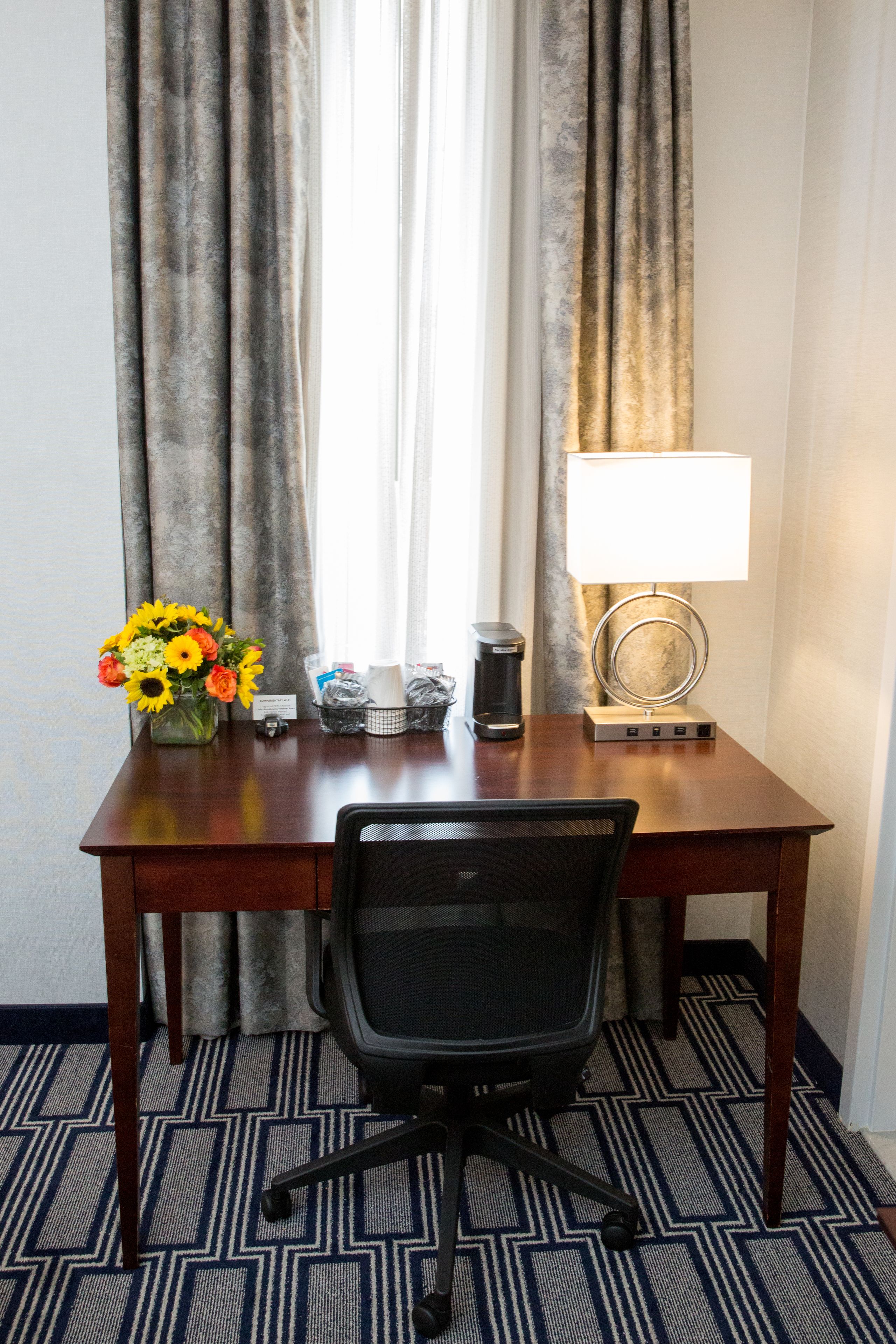 room | hypo-allergenic bedding, in-room safe, laptop workspace