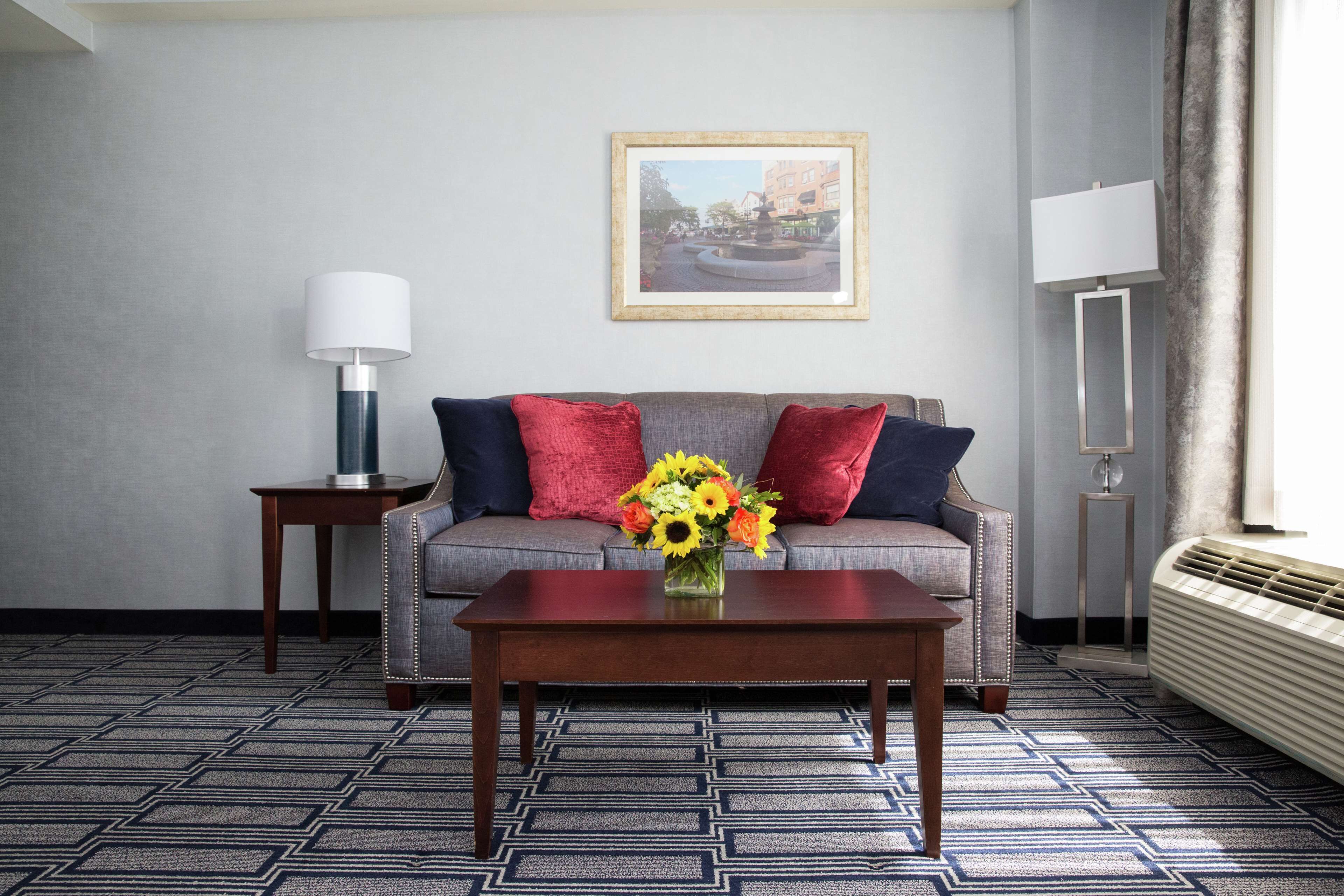 room | living area | 32-inch lcd tv with digital channels, tv, video game console