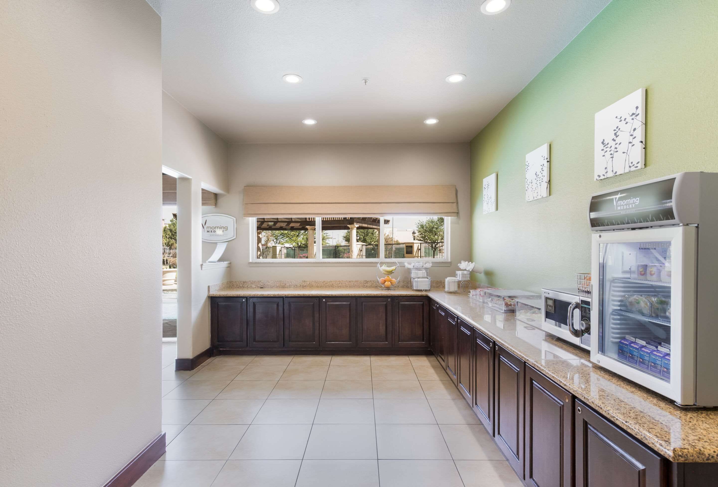 free daily on-the-go breakfast