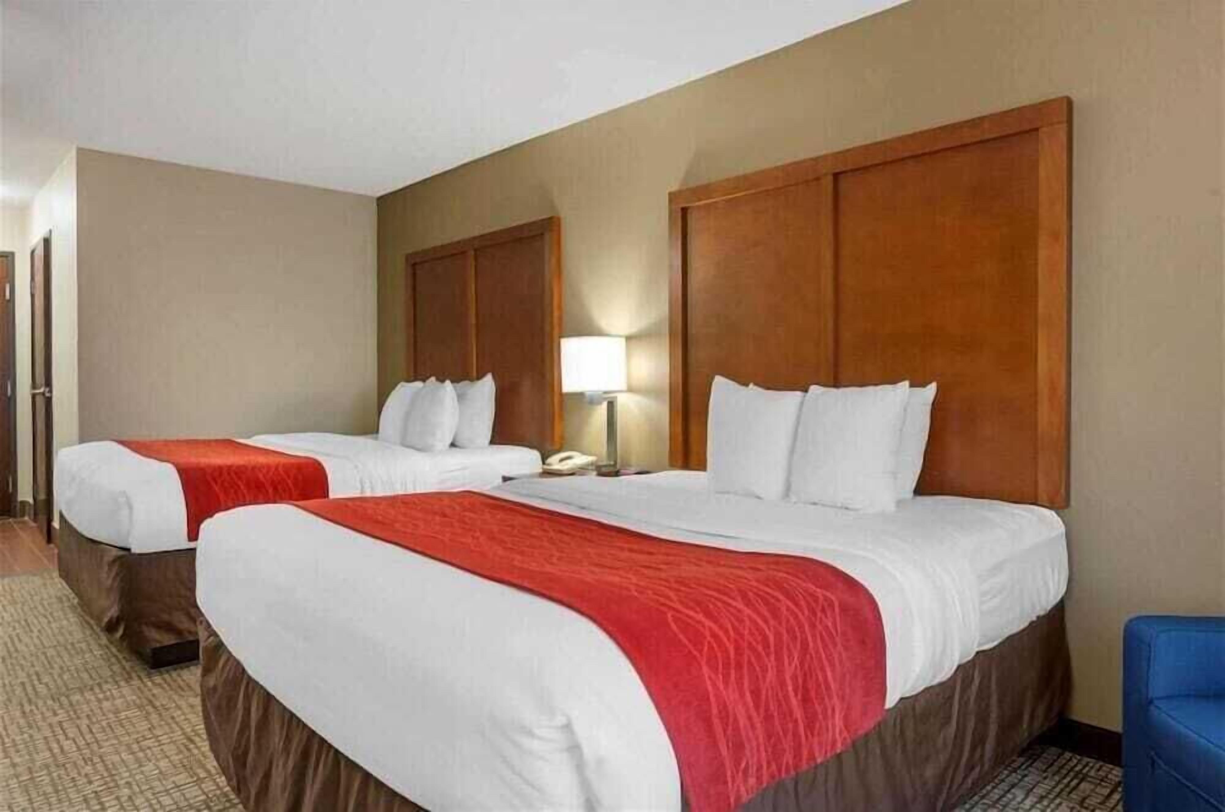 In-room safe, desk, iron/ironing board, free WiFi