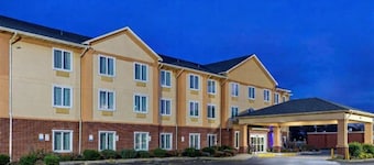Springplace Inn & Suites