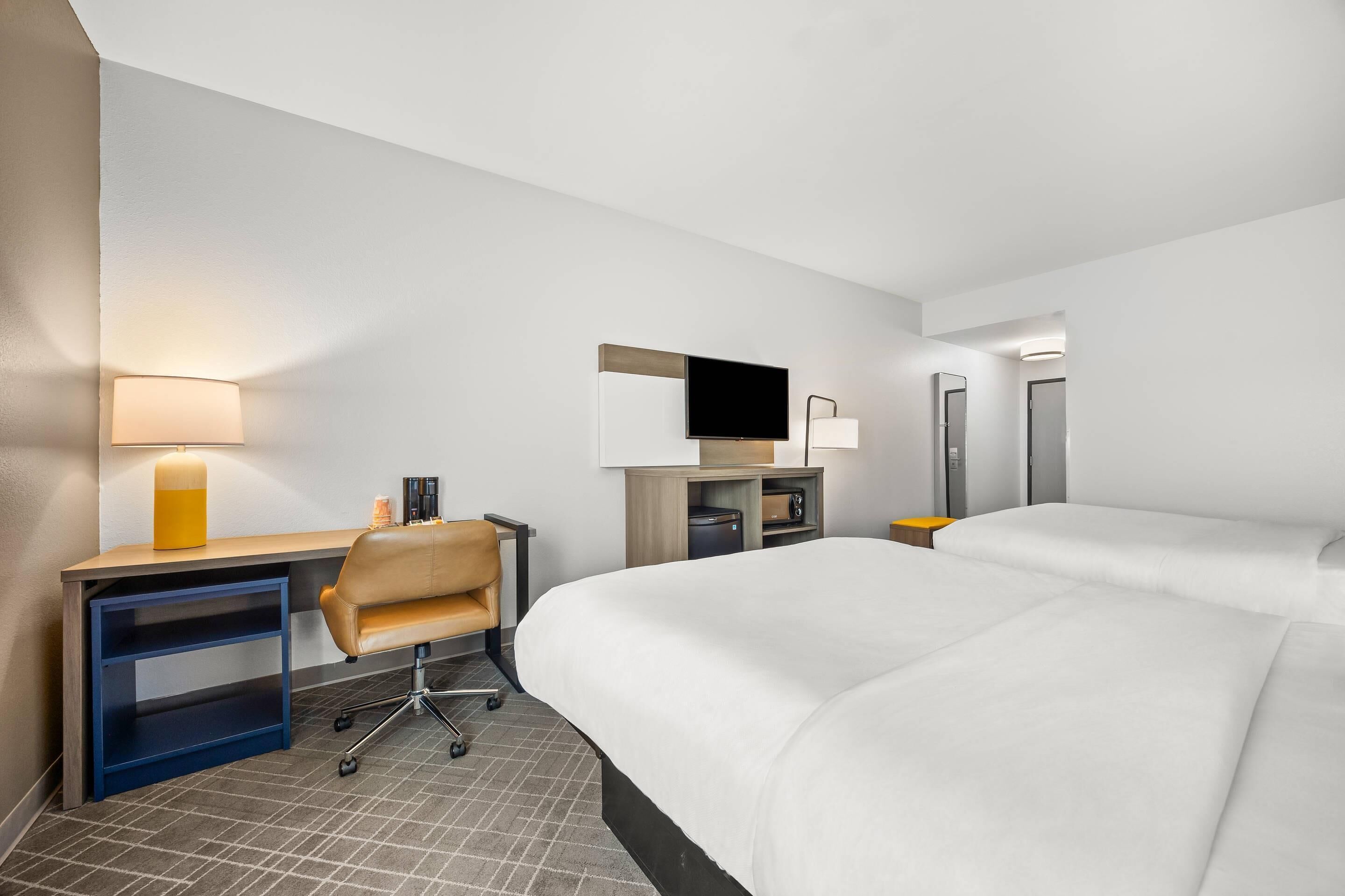 desk, iron/ironing board, free cots/infant beds, rollaway beds