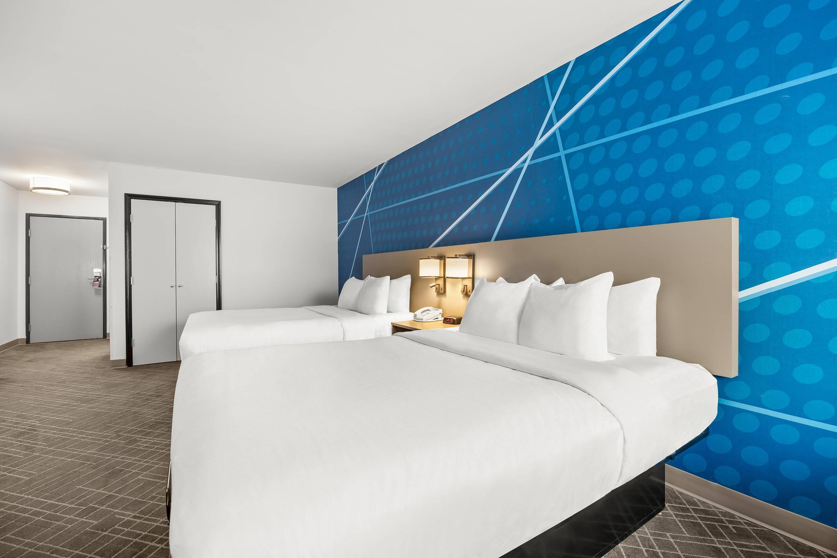 desk, iron/ironing board, free cots/infant beds, rollaway beds