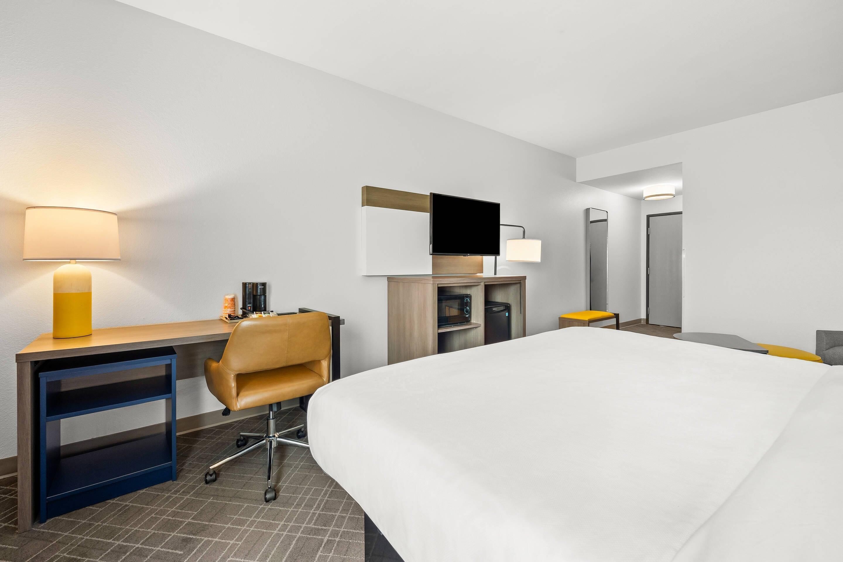 desk, iron/ironing board, free cots/infant beds, rollaway beds