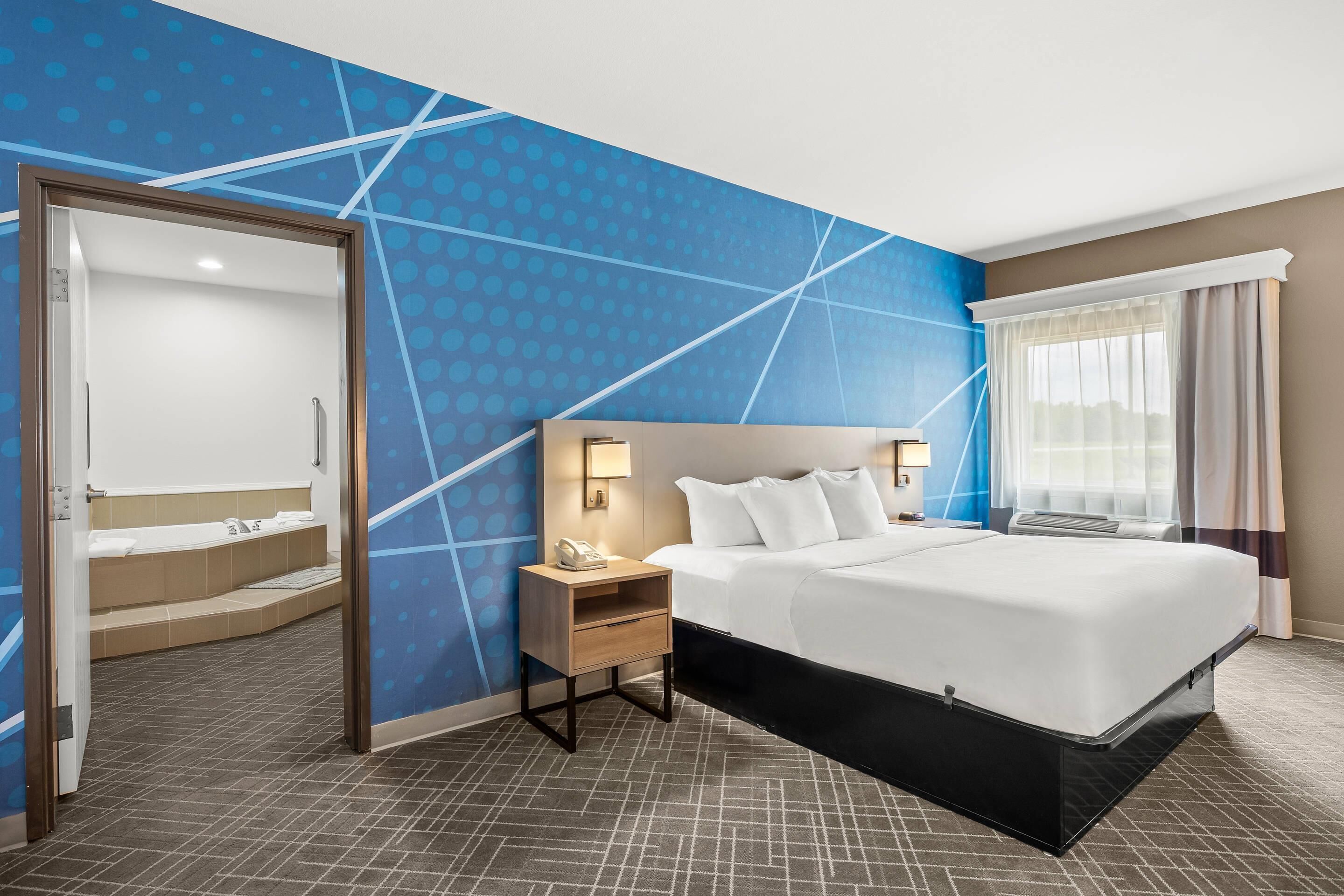 desk, iron/ironing board, free cots/infant beds, rollaway beds