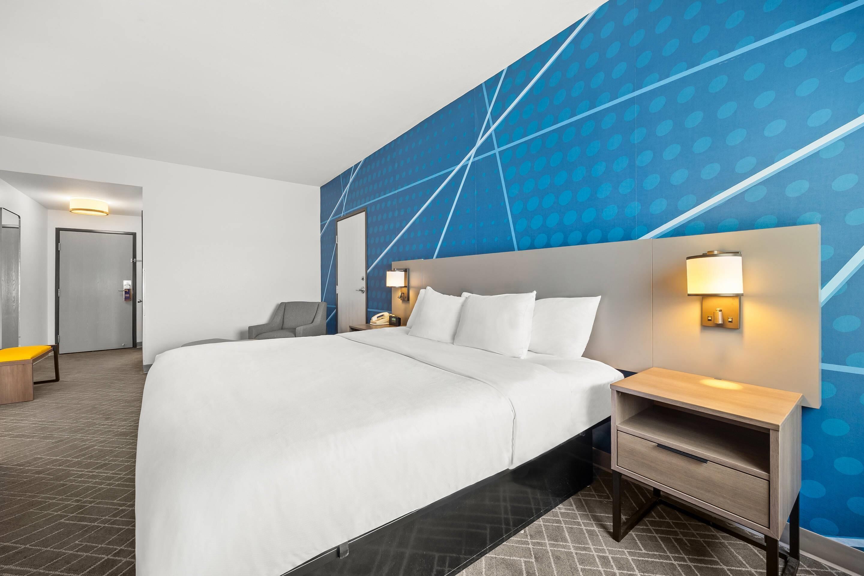 desk, iron/ironing board, free cots/infant beds, rollaway beds