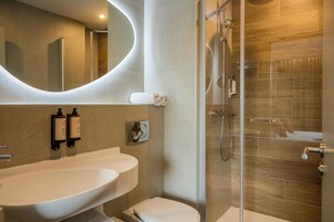 Privilege, Room, 1 King Bed with Sofa bed, Balcony, Garden View | Bathroom | Hair dryer, towels