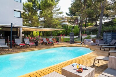 Mercure Aix-en-Provence La Duranne Gare TGV