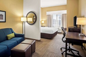 Standard Suite, 1 King Bed with Sofa bed, Non Smoking