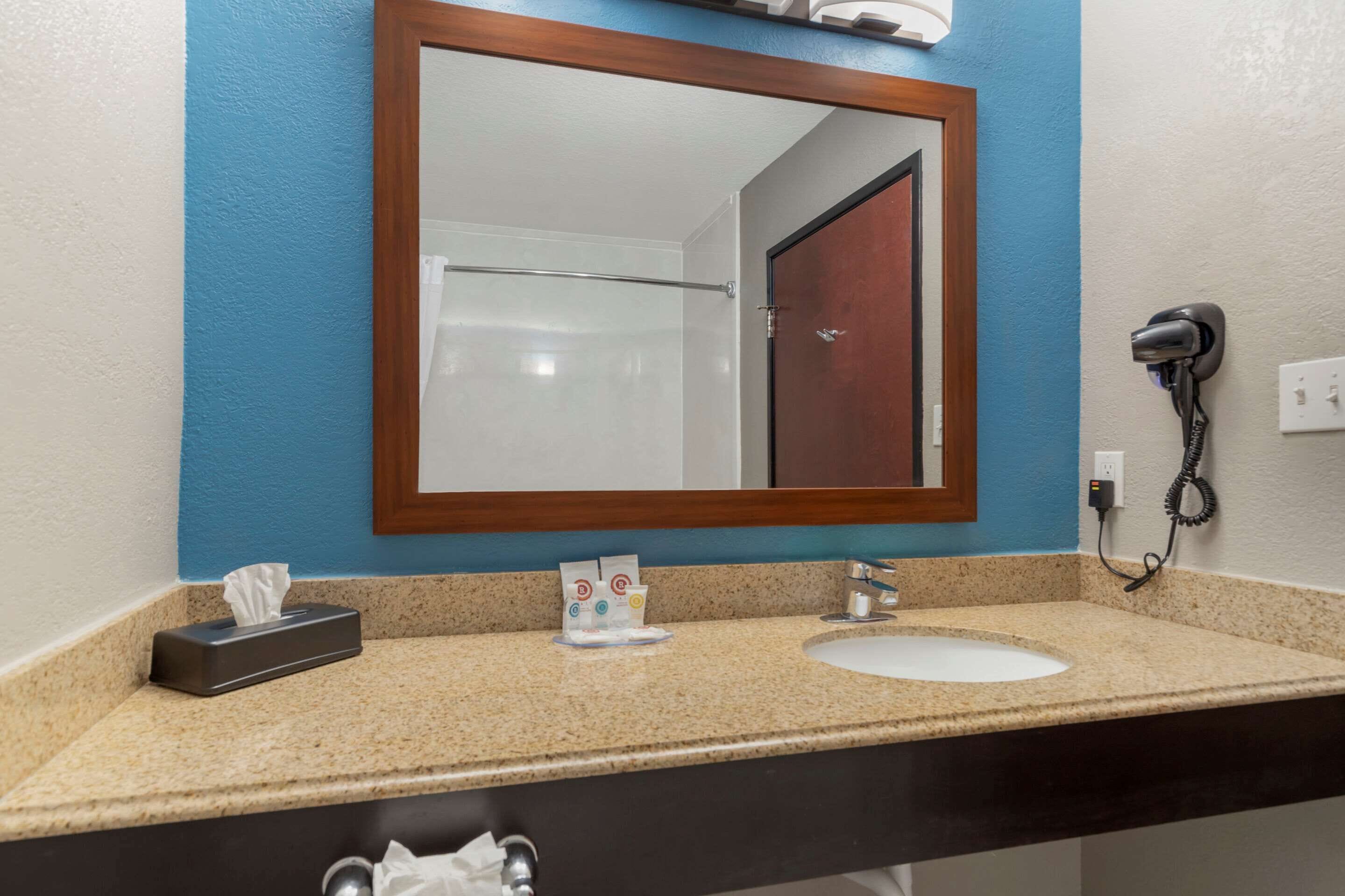 Foto - Comfort Inn and Suites Near Medical Center