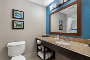 Suite, 1 Katil Raja (King) | Meja, ruang kerja komputer riba, seterika/papan seterika, Wi-fi percuma 