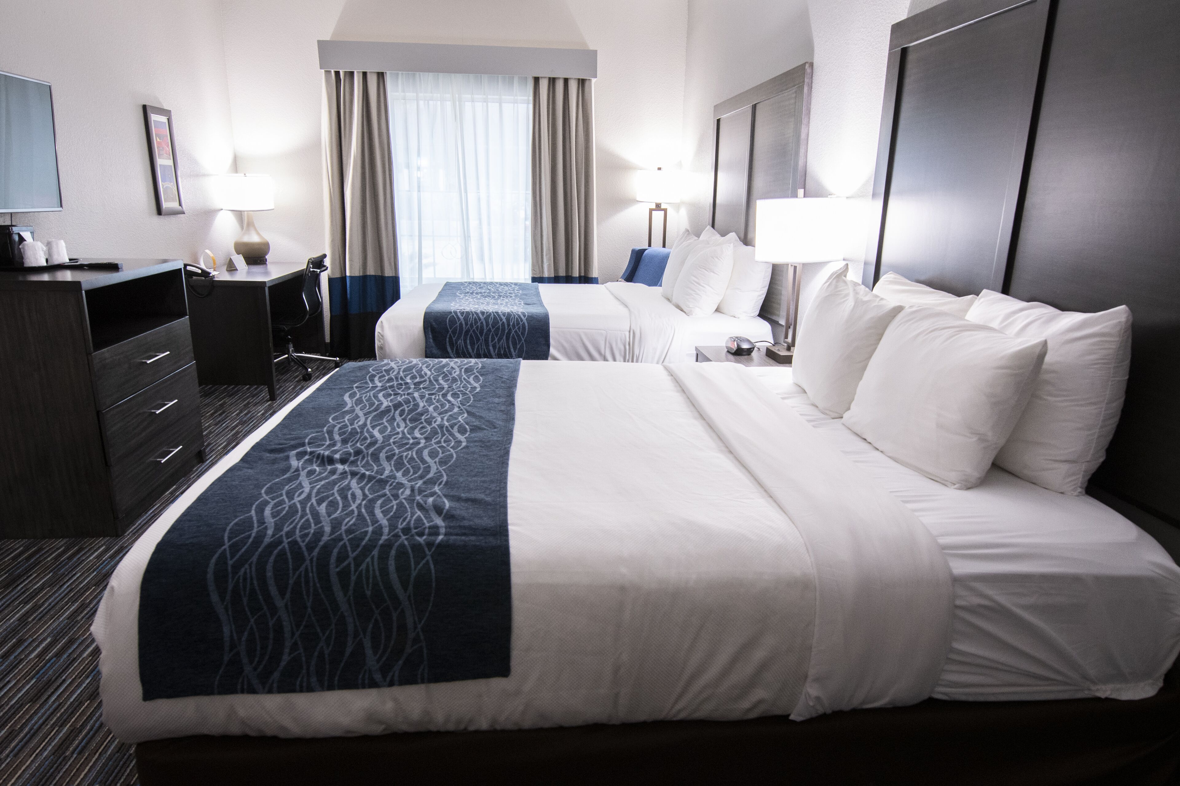 Desk, laptop workspace, iron/ironing board, free WiFi