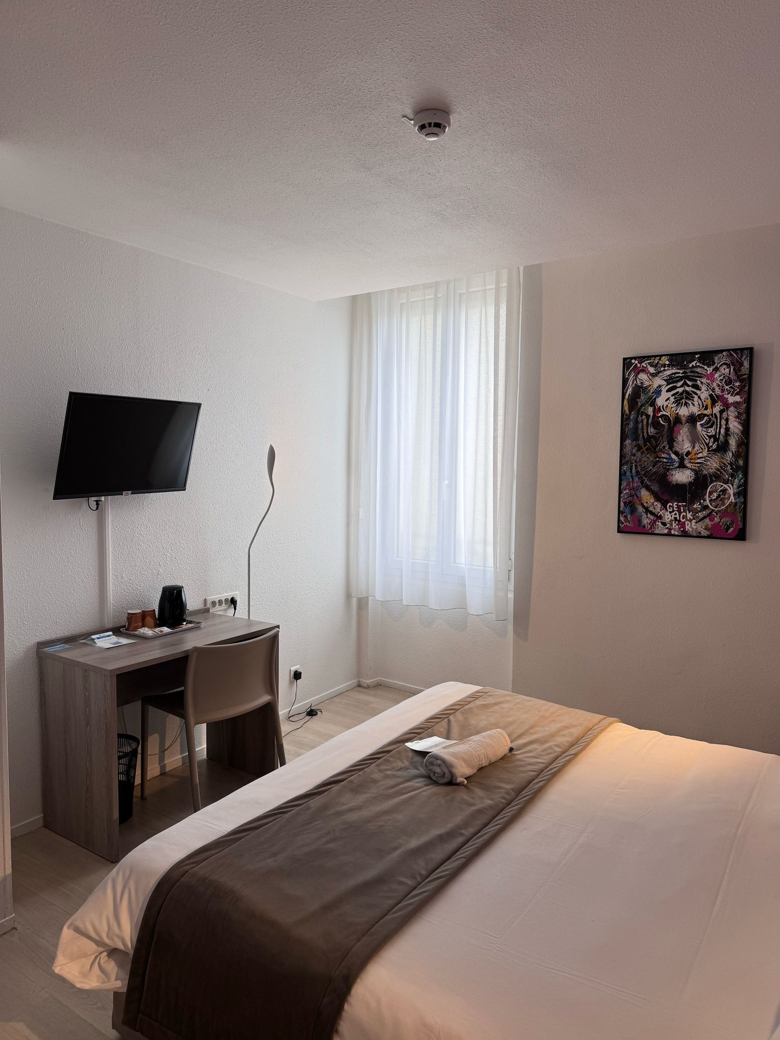 Chambre Double Standard | Fer et planche à repasser, Wi-Fi gratuit, draps fournis