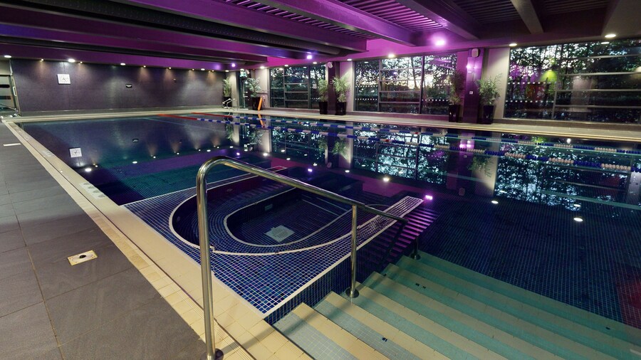 Village Hotel Leeds South