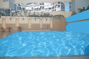 Outdoor pool - Hotel De La Corniche (Casablanca)