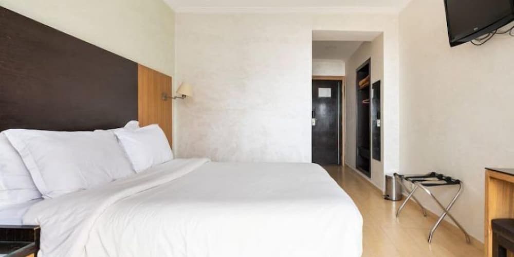 Hotel De La Corniche by null