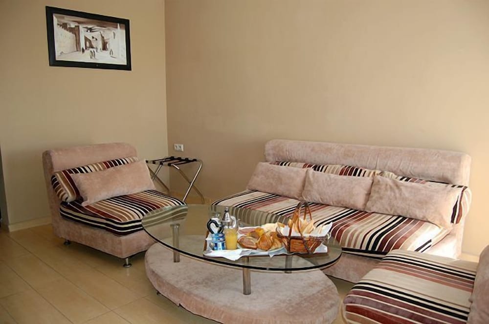 Hotel De La Corniche by null