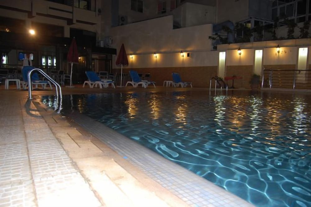 Hotel De La Corniche by null