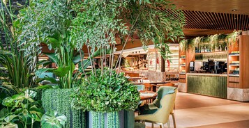 2 间餐厅，供应早餐