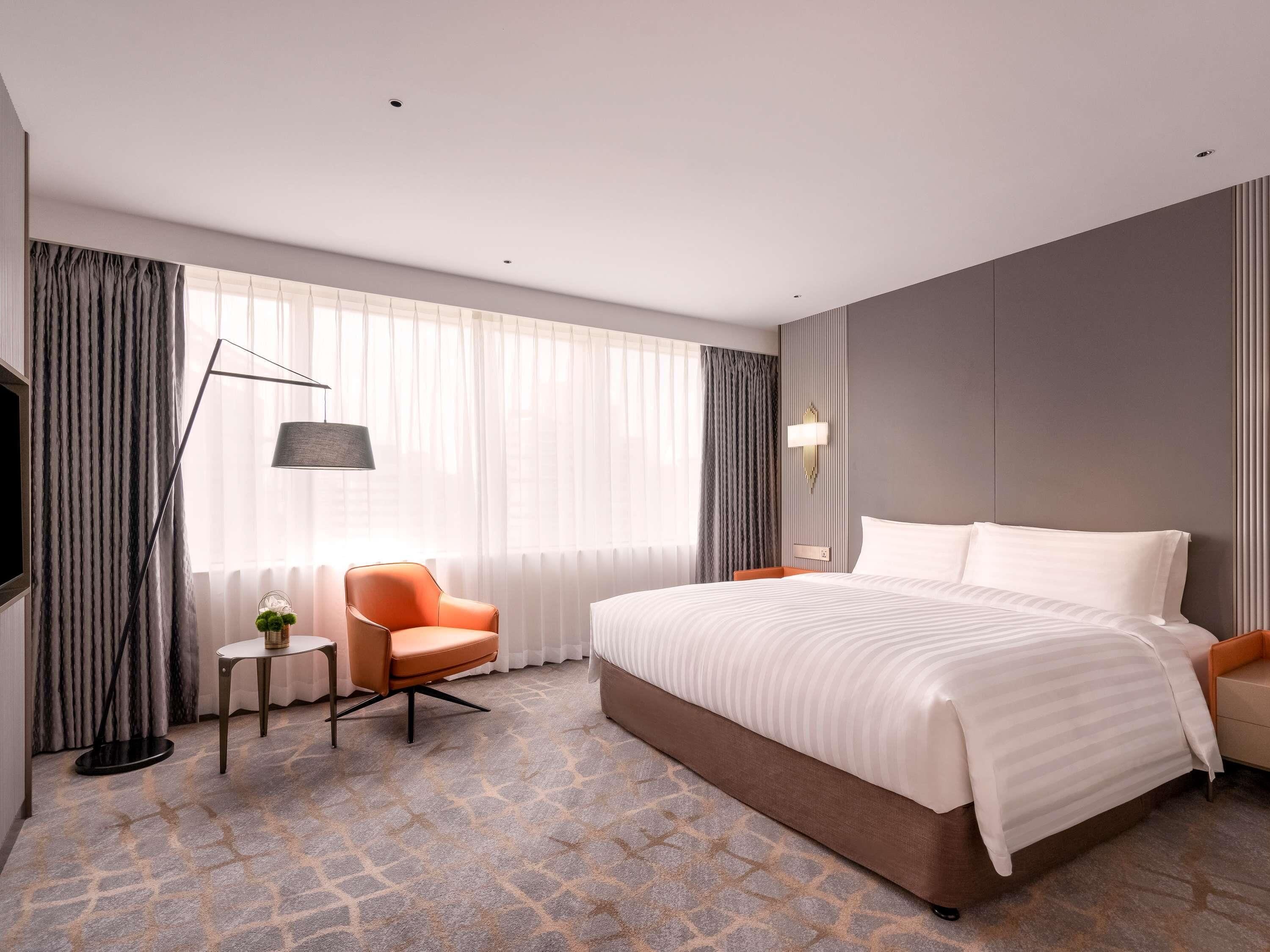 Estudio Club, 1 cama King size, con acceso al salón lounge del club (Skyway) | Ropa de cama de alta calidad, edredón y minibar 