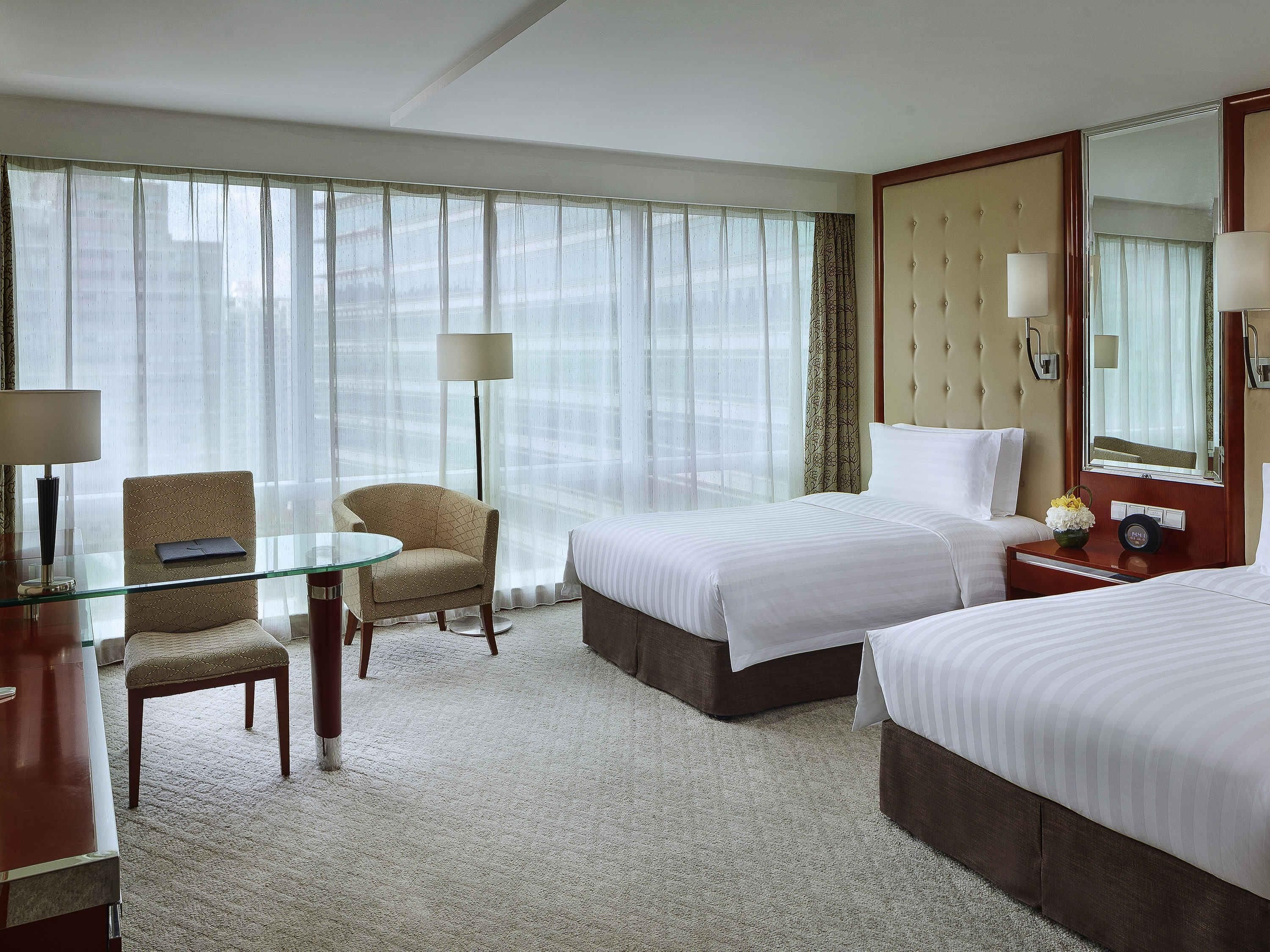 Ropa de cama de alta calidad, edredón y minibar 