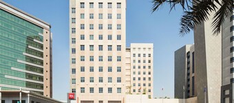 杜拜德伊勒溪畔宜必思飯店