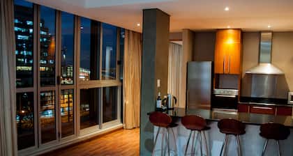 Circa On The Square Hotel