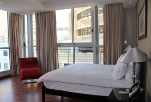 Superior One Bedroom Apartment | 1 bedroom, in-room safe, individually decorated, individually furnished - Circa On The Square Hotel (Cape Town)