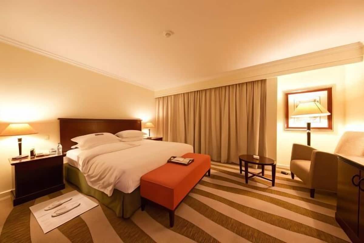 1 bedroom, minibar, in-room safe, desk