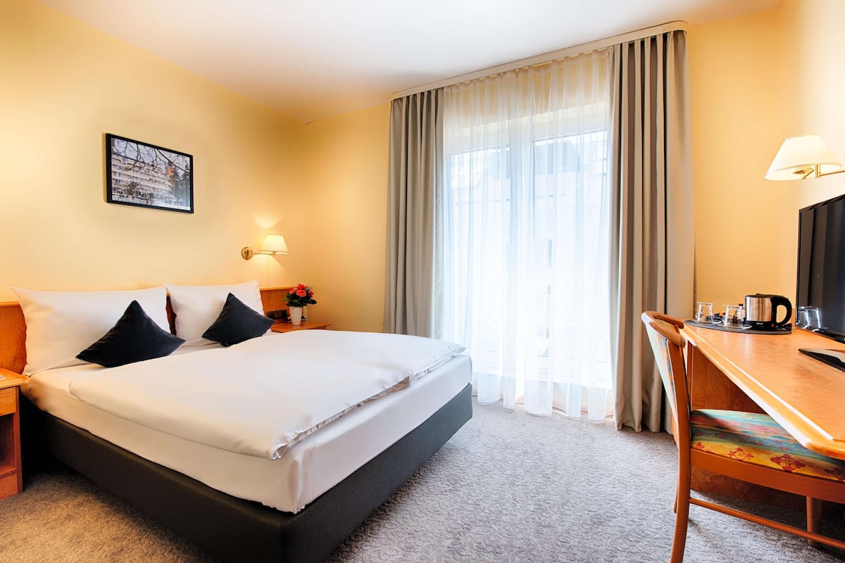 1 bedroom, minibar, in-room safe, desk