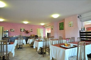 Dining - Prim Hôtel Reims (Witry-les-Reims)