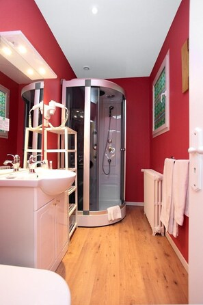 Double Room | Bathroom | Hair dryer